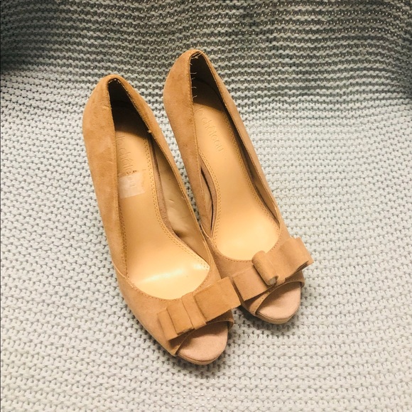 Brand new tan suede peep toes - Picture 6 of 6
